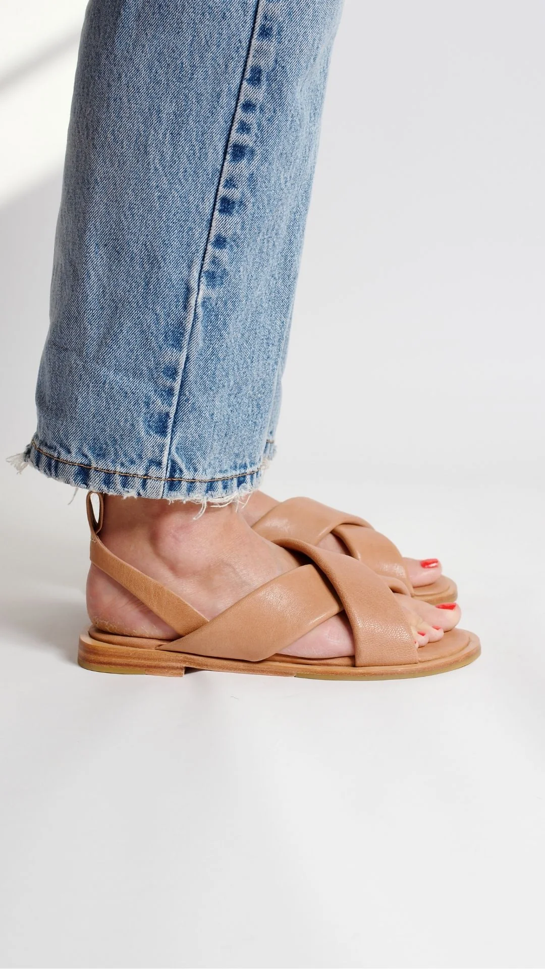 The Cloud Sandal [Cognac] - Image 6