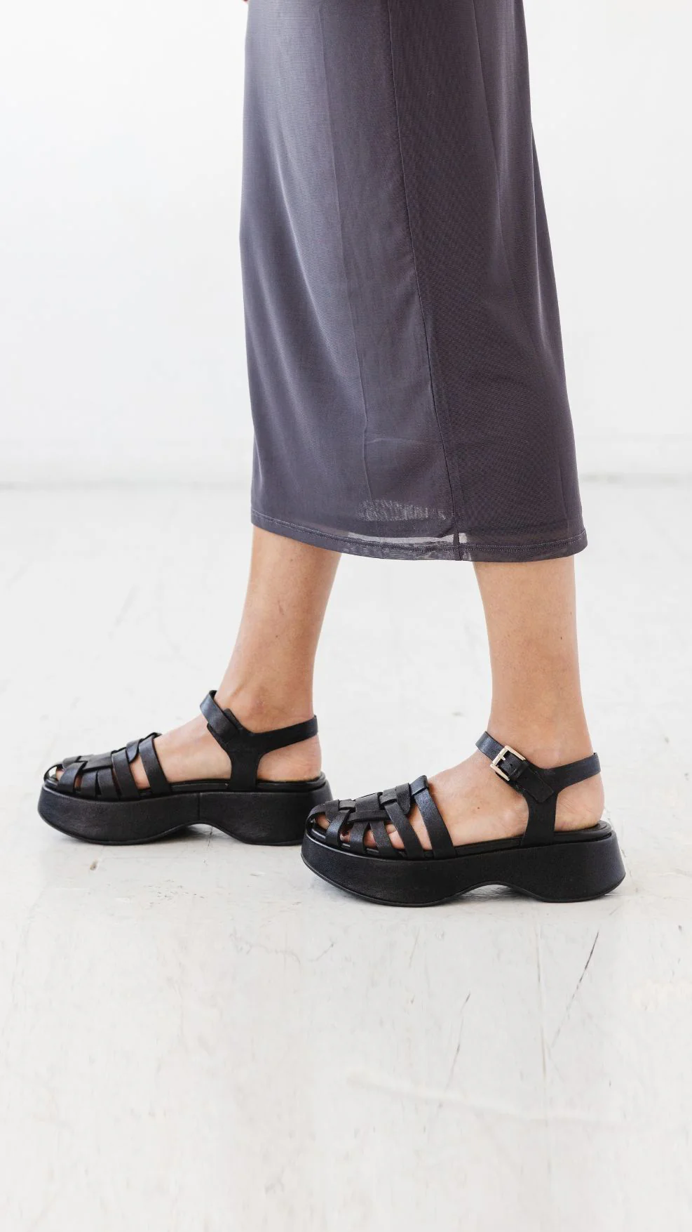 The Platform Fisher [Black] - Image 2