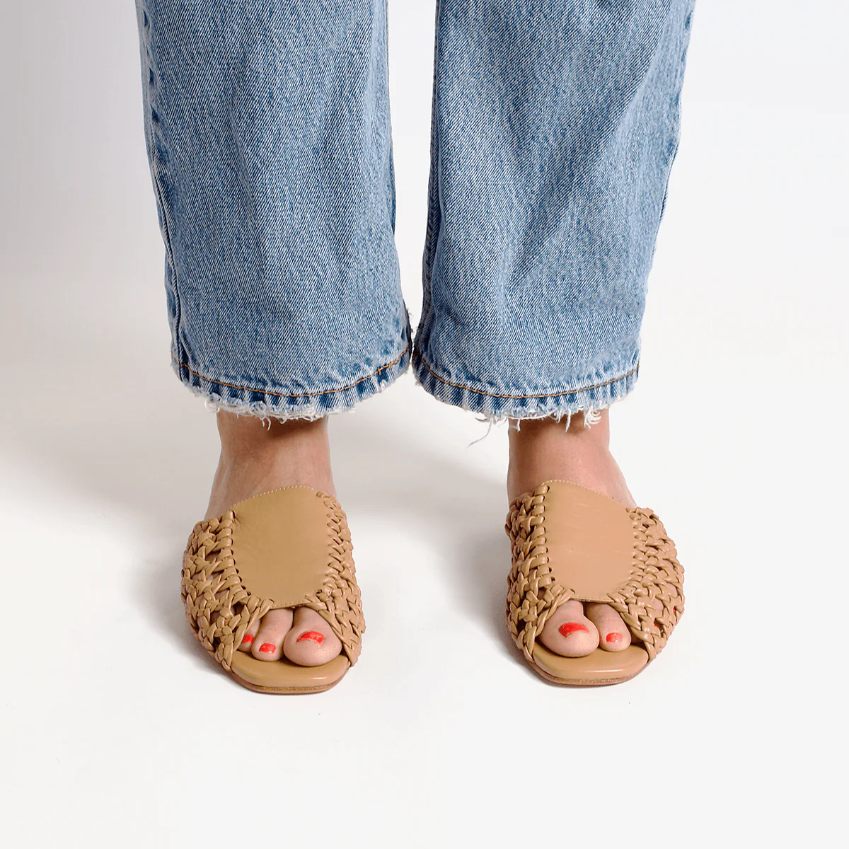The Rattan Sandal [Miel] - Image 5