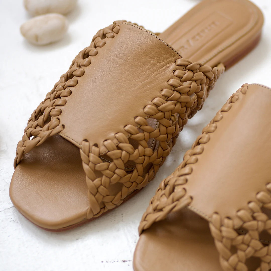 The Rattan Sandal [Miel] - Image 7