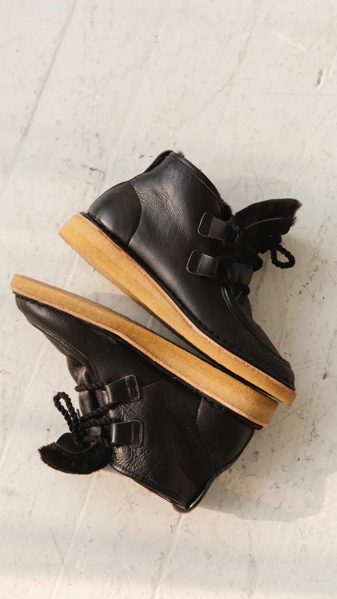 The Shearling Boot [Black] - Image 3