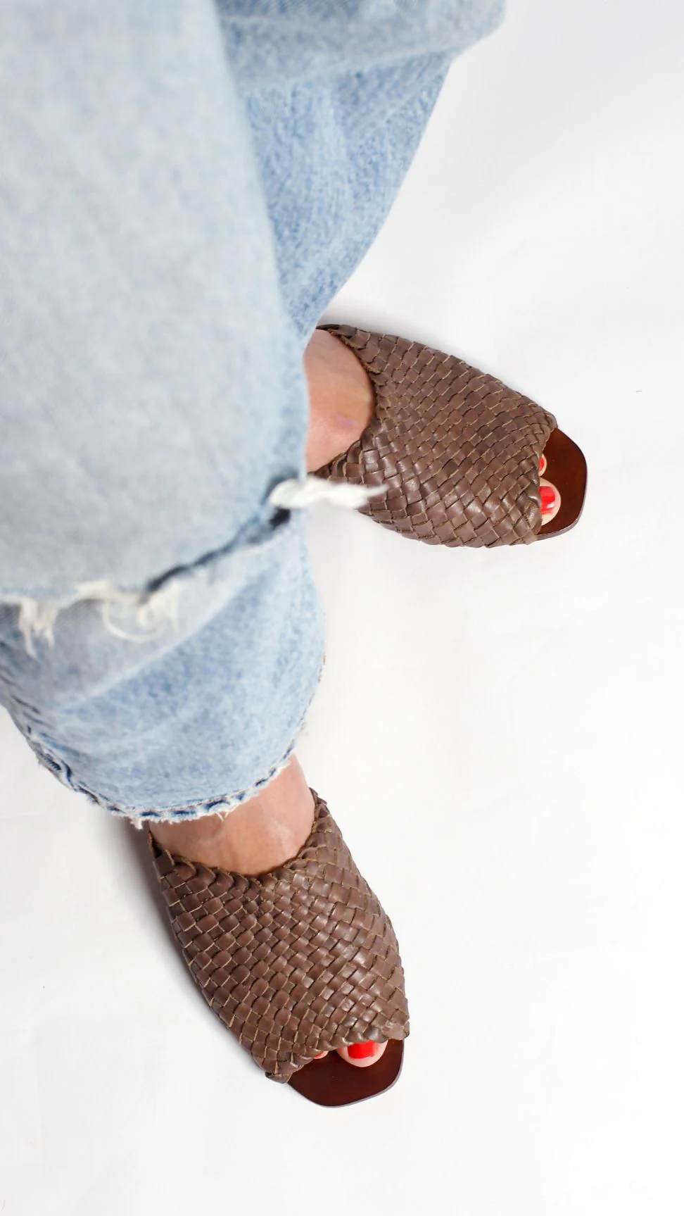 The Woven Slide [Umber] - Image 4