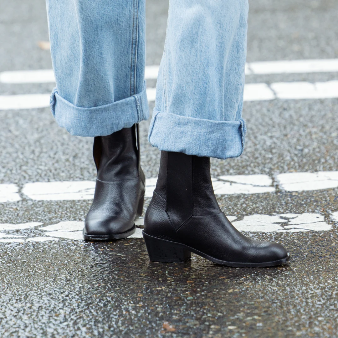 The Chelsea Boot [Black] - Image 7